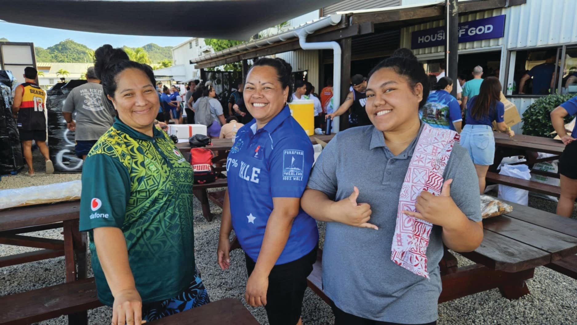 girls in the pacific